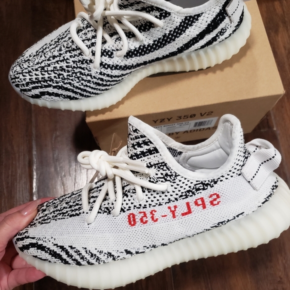 Zebras Yeezy Boost 350 V2 - Picture 1 of 4
